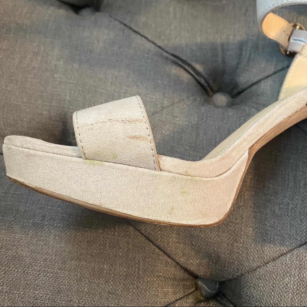 Embroidered Heels - Picture 4 of 5